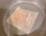 大根と小松菜と油揚げの味噌汁作り方3写真
