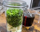 漬けるだけ簡単ニラ入り自家製にんにく醤油作り方5写真