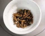 朝昼夕♪美味♪ちりめん山椒で焼き海苔結び作り方1写真