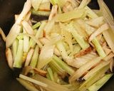 セロリとくず野菜のきんぴら作り方3写真