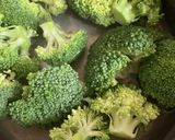 副菜★ブロッコリーとツナのごま味噌和え作り方1写真