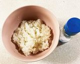 梅と塩吹昆布のおにぎり作り方1写真