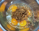 タイ風！鶏そぼろとパクチーの玉子焼き♫作り方3写真