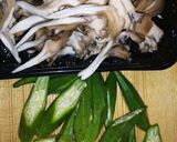簡単!舞茸とオクラの肉炒め☆作り方1写真