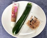 ズッキーニの梅おかか和え作り方1写真