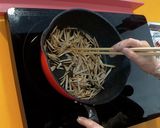 ご飯が進む！きんぴらオムレツ【食遺産】作り方5写真