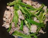 簡単☆お手軽豚こまピーマン炒め丼♩作り方4写真