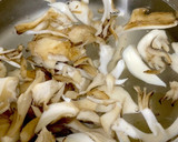 まいたけ 小松菜 油揚げの味噌汁^^作り方4写真