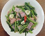 空芯菜とベーコンのにんにく炒め作り方3写真