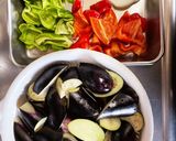夏野菜と豚バラのピリ辛味噌ダレ炒め作り方1写真