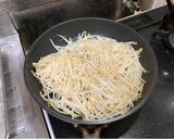 魔改造‼︎ ごつ盛り塩担々麺でもやしそば作り方3写真