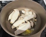 エリンギの梅柚子胡椒、バター焼き作り方3写真