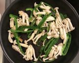 しめじとピーマンの和風炒め作り方2写真