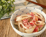 材料4つ★ちくわとパプリカの味噌マヨ和え作り方3写真