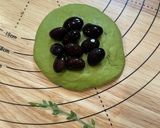 黒蜜がめちゃくちゃ合う黒豆入り抹茶パン作り方4写真