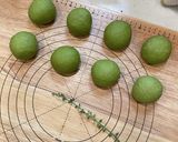 黒蜜がめちゃくちゃ合う黒豆入り抹茶パン作り方3写真