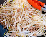 簡単・節約！もやしとひき肉の旨塩炒め作り方3写真