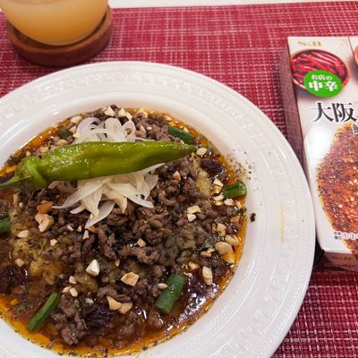 キーマカレーピンバッジ ギフトにも！】大槌鹿のコク旨シチュー缶2缶＋キーマカレー缶2