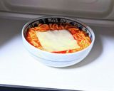 チーズ温泉卵のせ辛ラーメン作り方1写真