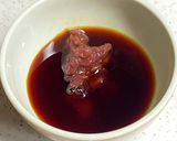 豚肉の甘辛梅ニンニク炒め作り方1写真