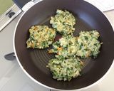 【離乳食後期】手づかみ！ビビンバ風おやき作り方5写真