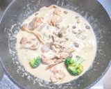 鶏もも肉とキノコのクリーム煮作り方6写真
