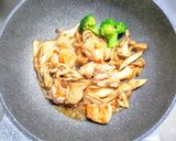 鶏もも肉とキノコのクリーム煮作り方5写真