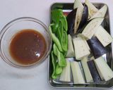 ごはんがすすむ！なすとピーマンの味噌炒め作り方1写真