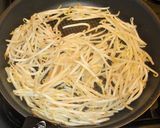 お酒にもあう✨もやしとスパムのガレット作り方3写真