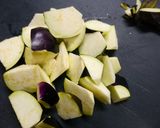 簡単!茄子とシャウエッセンのお味噌汁作り方1写真