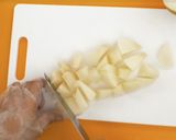 ご飯が進む!梨と豚肉の甘辛焼き【食遺産】作り方2写真