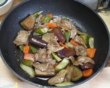 なすときゅうりと豚肉の甘酢炒め作り方13写真