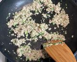 余った餃子のタネでチャーハン(リメイク)作り方2写真