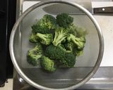 魚肉ソーセージとブロッコリーのクミン炒め作り方1写真