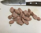魚肉ソーセージとブロッコリーのクミン炒め作り方2写真