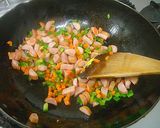 ふわふわタマゴ入り❤ソーセージ炒飯作り方4写真