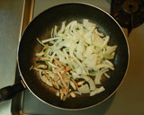 3種のキノコと豚肉の炒め物・香りが最高！作り方1写真