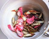 砂肝とごぼうの味噌煮込み作り方4写真