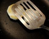 お子様も喜ぶ♡ベーコンチーズもち玉焼き作り方1写真