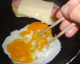 お子様も喜ぶ♡ベーコンチーズもち玉焼き作り方4写真