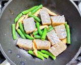豚バラ肉とコンニャクのピリ辛みそ炒め作り方4写真