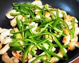 鶏胸肉のにんにく醤油炒め作り方4写真