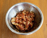 味噌漬け豚とれんこんの炒めもの。作り方2写真