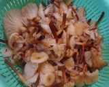 大根おろし入りボリボリきのこの味噌汁作り方1写真