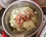 キャベツとウインナーのピリ辛パスタ作り方2写真