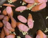 じゃがいもとソーセージのガーリック炒め作り方4写真