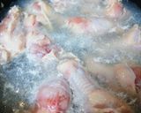蜂蜜レモンで作る鶏手羽元と薩摩芋煮作り方1写真