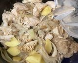 鶏ムネ肉と舞茸とさつまいもの豆乳シチュー作り方8写真