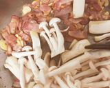 ベーコンと旬のきのこの炒め物作り方2写真