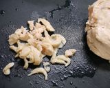 キッチンの秘密！蒸し鶏皮の胡麻和え作り方1写真